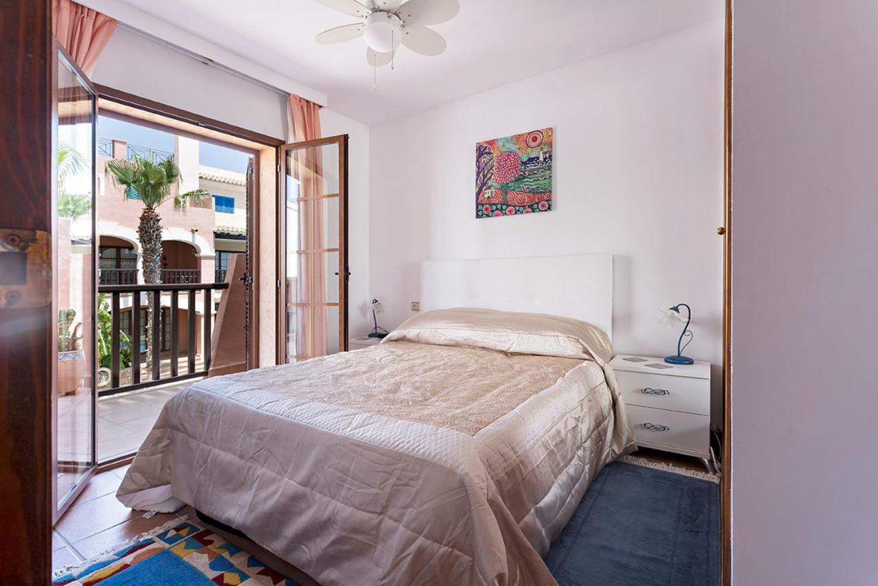 Harbour Lights Townhouse Villa Виларикос Екстериор снимка