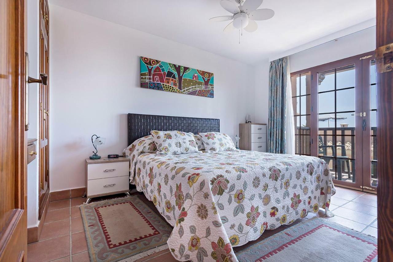 Harbour Lights Townhouse Villa Виларикос Екстериор снимка
